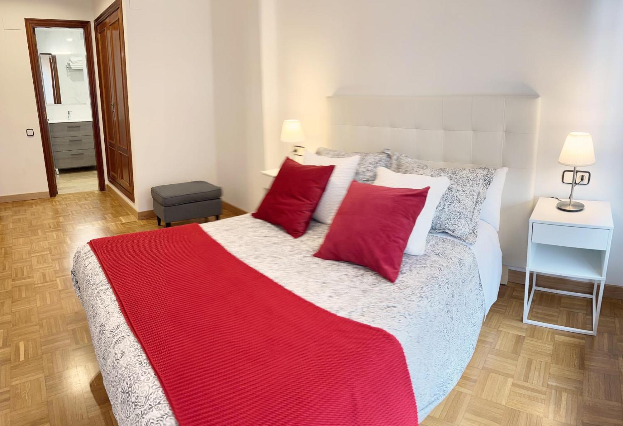 Apartamento Europa Centric Parking Gratis Oviedo Luaran gambar